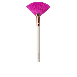 Ubu - Urban Beauty Limited france me fan brush 1 u